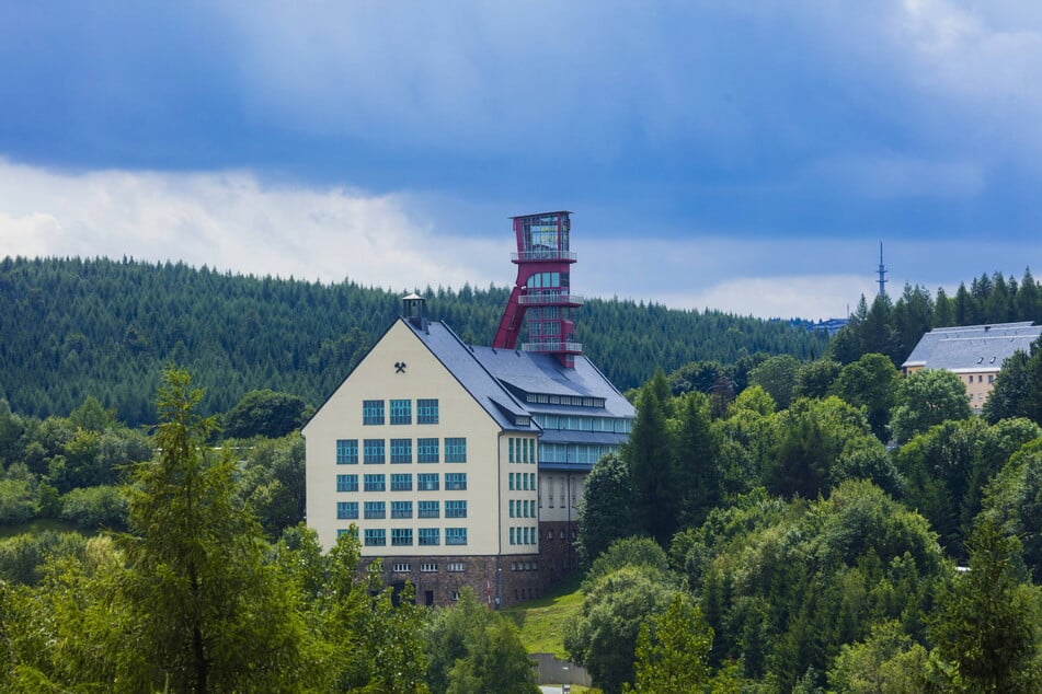 Jahrelang gab es um Altenberg kein "Berggeschrey". Symbol für den Altbergbau ist der Arno-Lippmann-Schacht. Jetzt soll der Bergbau wieder aufgenommen werden.