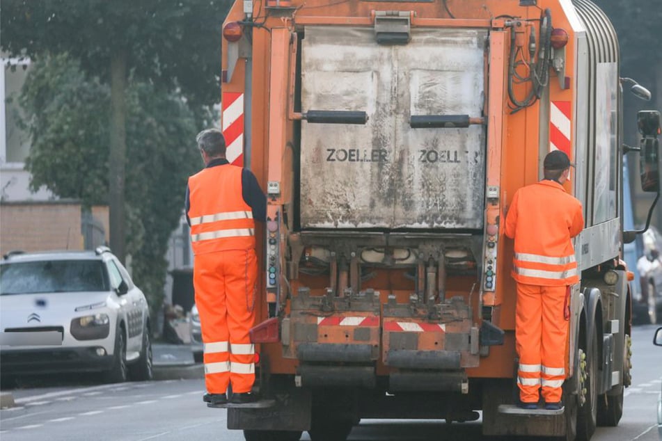 Ein Müllauto in Stuttgart erfasste das Kleinkind. (Symbolfoto)