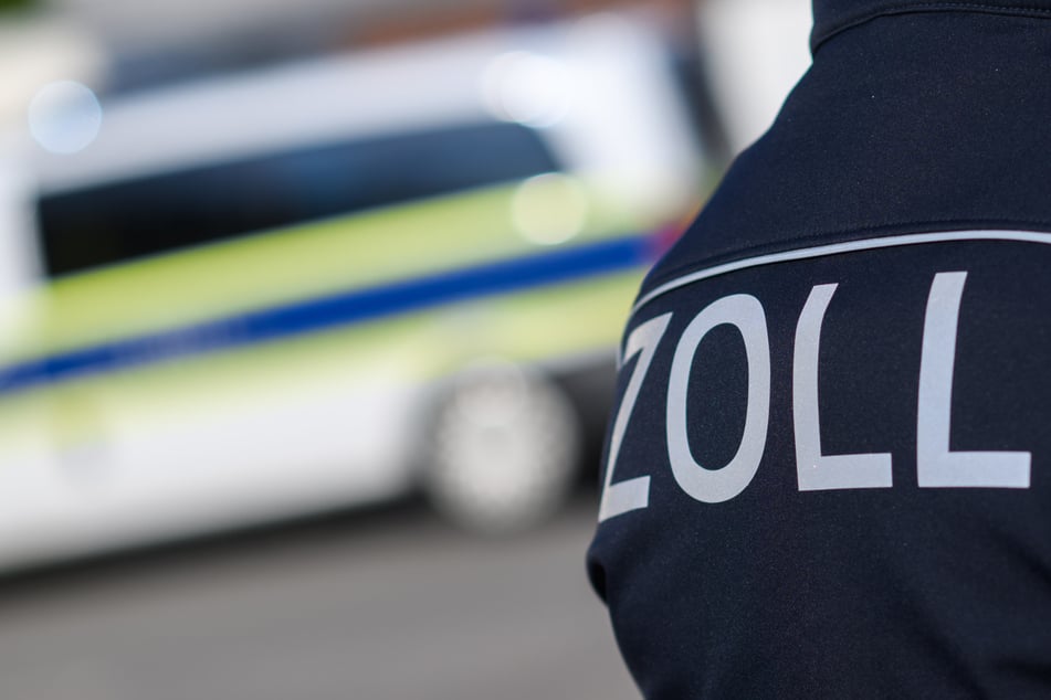 Über 1000 Beamtinnen und Beamte von Zoll, Arbeitsschutzverwaltung, der Kommunen sowie von Polizei und Ausländerbehörden waren im Rahmen der Razzia im Einsatz. (Symbolbild)