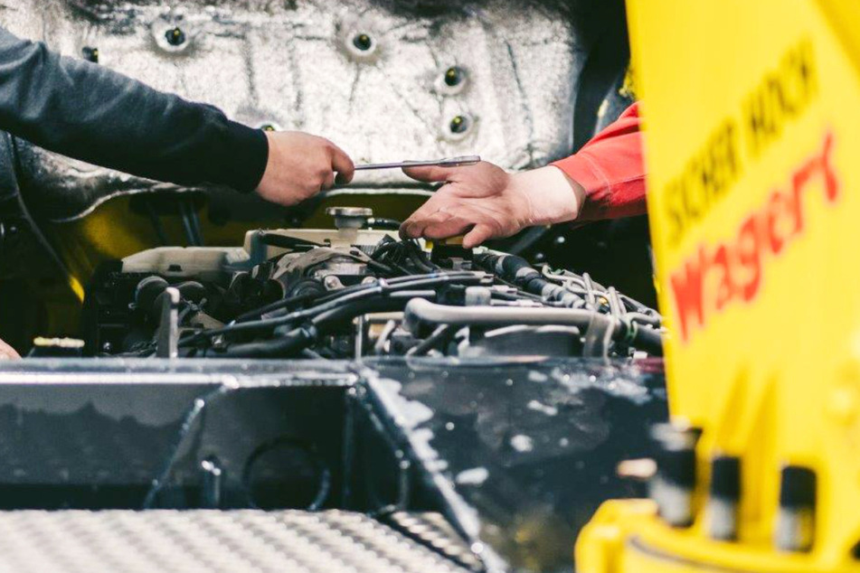 Als Mechatroniker/ Mechaniker (m/w/d) trägst Du Verantwortung für den umfangreichen Fuhrpark des Unternehmens.