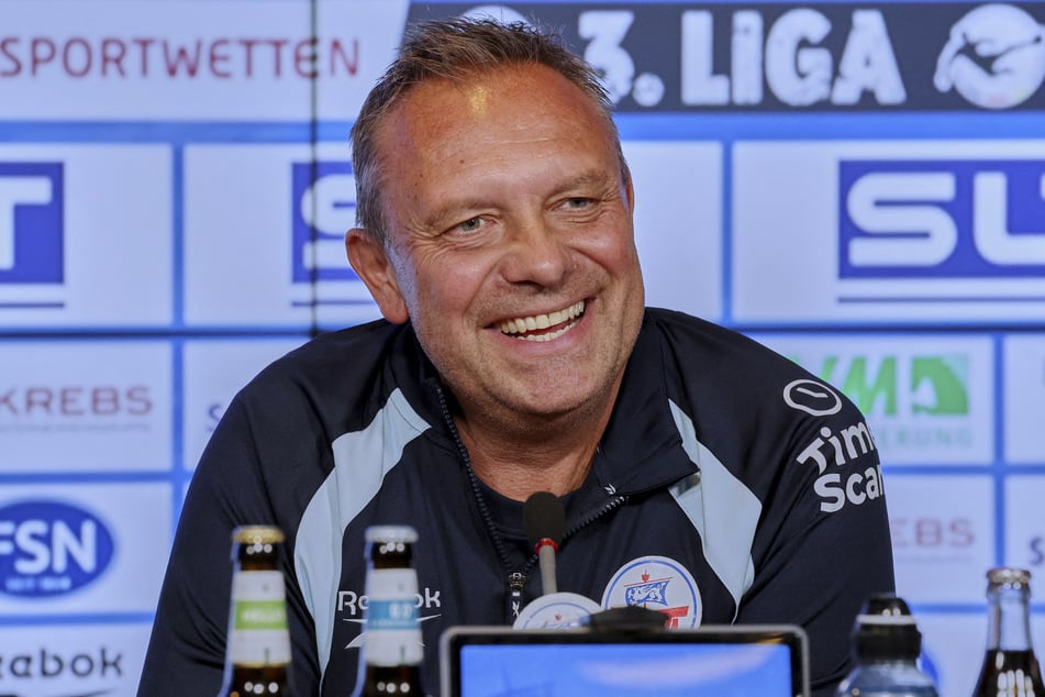 Hansas neuer Trainer gibt sich bei seiner Vorstellung direkt angriffslustig.