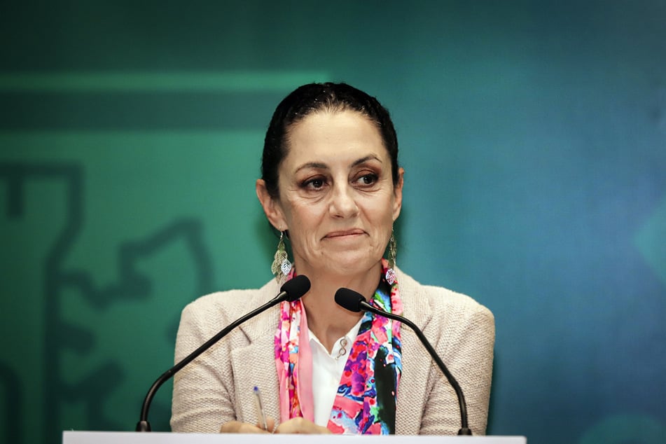 Claudia Sheinbaum (58), Bürgermeisterin von Mexiko-Stadt, gab auf einer Pressekonferenz den Betrug bekannt.