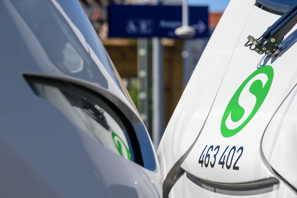Täglich sind vier der neuen Züge pro Richtung auf der Strecke unterwegs.