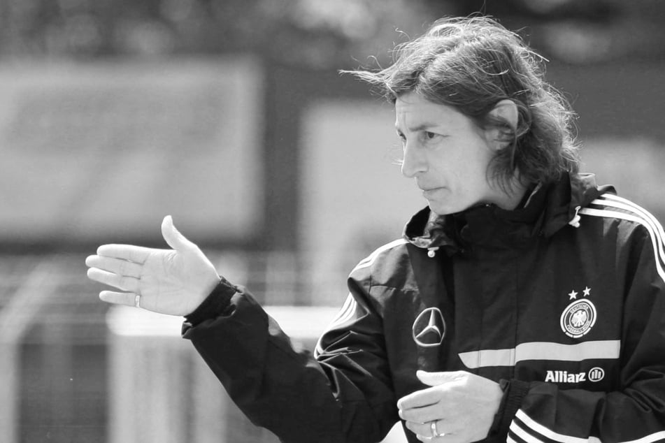 Große Trauer beim DFB: Ex-Nationalspielerin Anouschka Bernhard ist tot