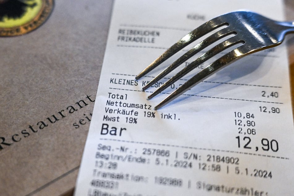 Der zukünftige Besuch im Restaurant könnte teurer werden. (Symbolfoto)