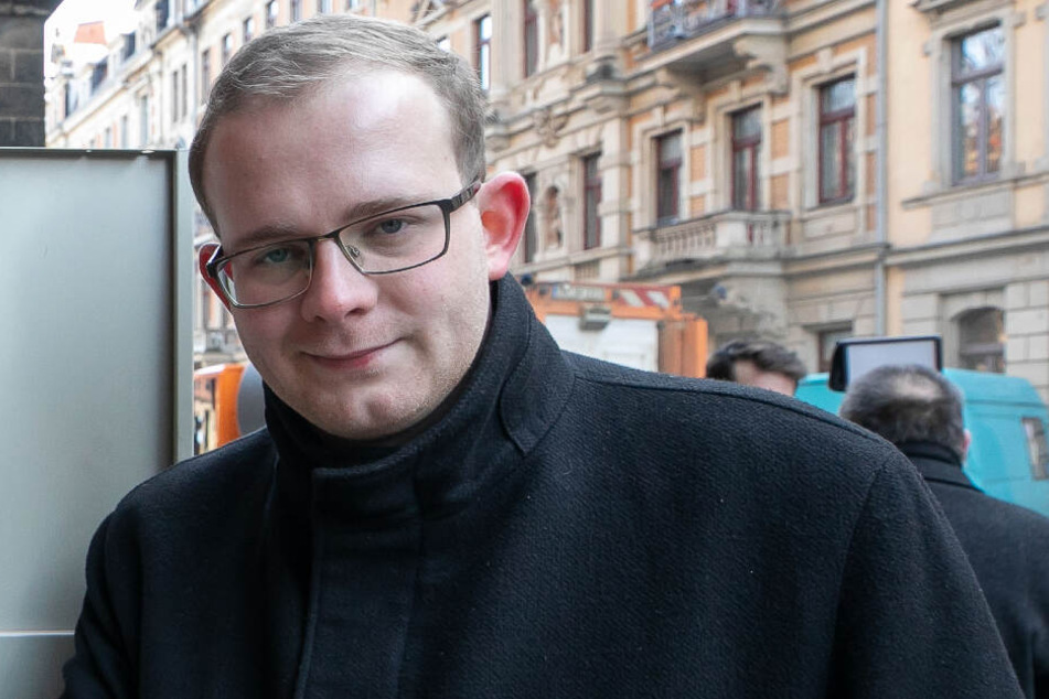 Linken-Stadtrat Christopher Colditz ruft zur Protestkundgebung auf.