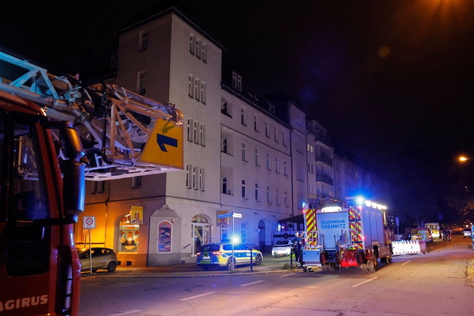 Die Feuerwehr kam am Freitagabend in der Barbarossastraße zum Einsatz.