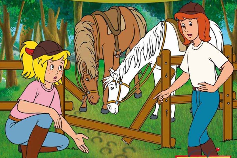 Bibi (li.) und Tina mit ihren Pferden Amadeus (hinten links) und Sabrina. 
