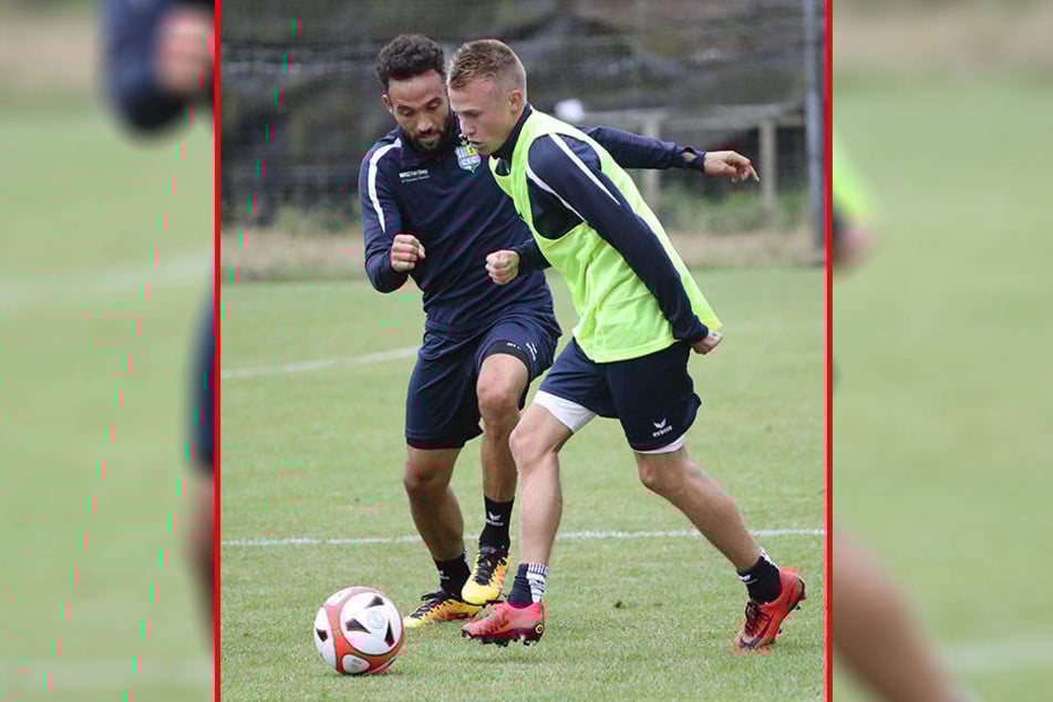 Im ersten Training am Sonntagnachmittag ging es gleich zur Sache: Fabian Müller (l.) duellierte sich mit Jakob Gesien.