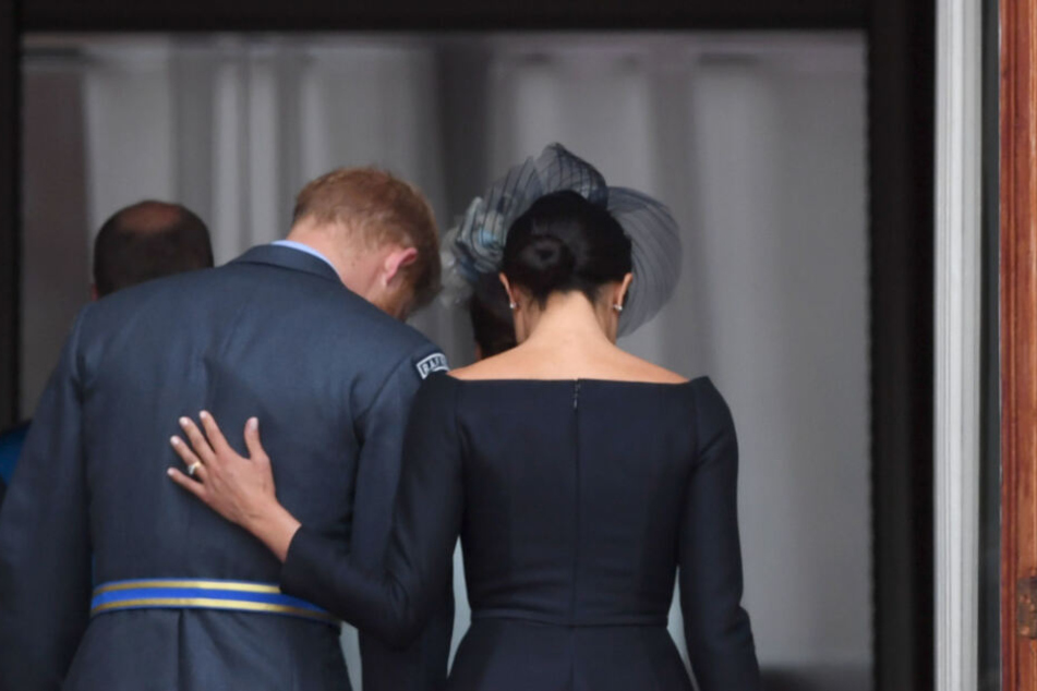 Und tschüss! Herzogin Meghan und Prinz Harry wollen sich aus dem britischen Könighaus zurückziehen.