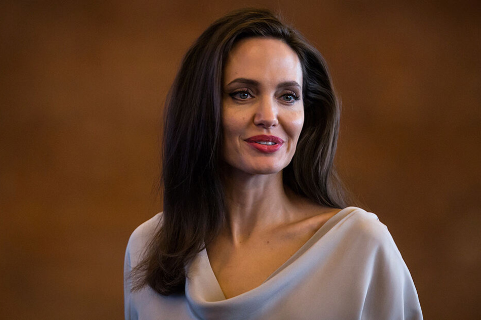 Angelina Jolie arbeitet mit ihrem Ex zusammen.