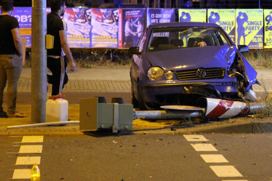 Unfall auf der B87 nahe des Leipziger Hauptbahnhofs.