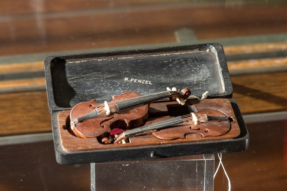 Im Musikinstrumenten-Museum könnt Ihr die unterschiedlichsten Instrumente entdecken.