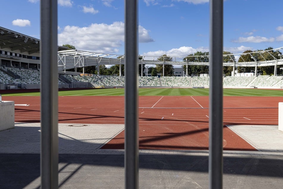 Im ebenerdigen Rohbau unter der Tribüne wird am 3. und 4. Oktober durch die Nacht getanzt.