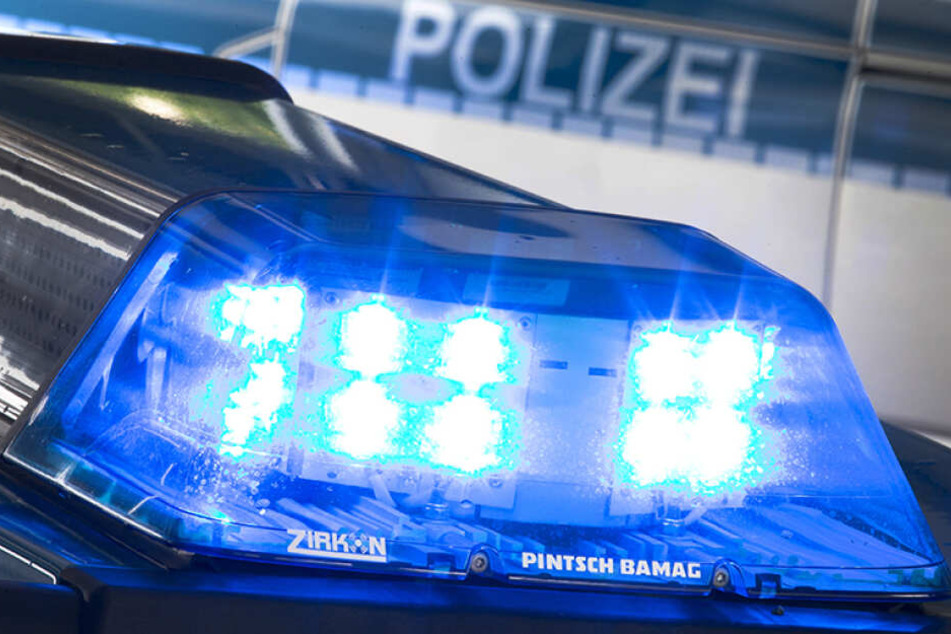 Der Biker kam schwer verletzt ins Krankenhaus. (Symbolbild)
