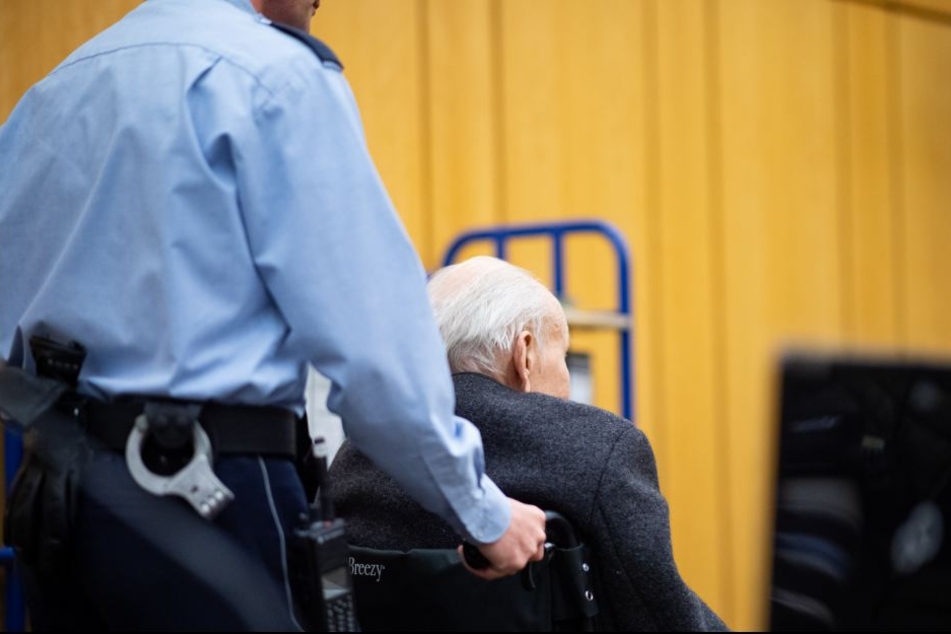 Der 95-Jährige meldete sich erneut krank.