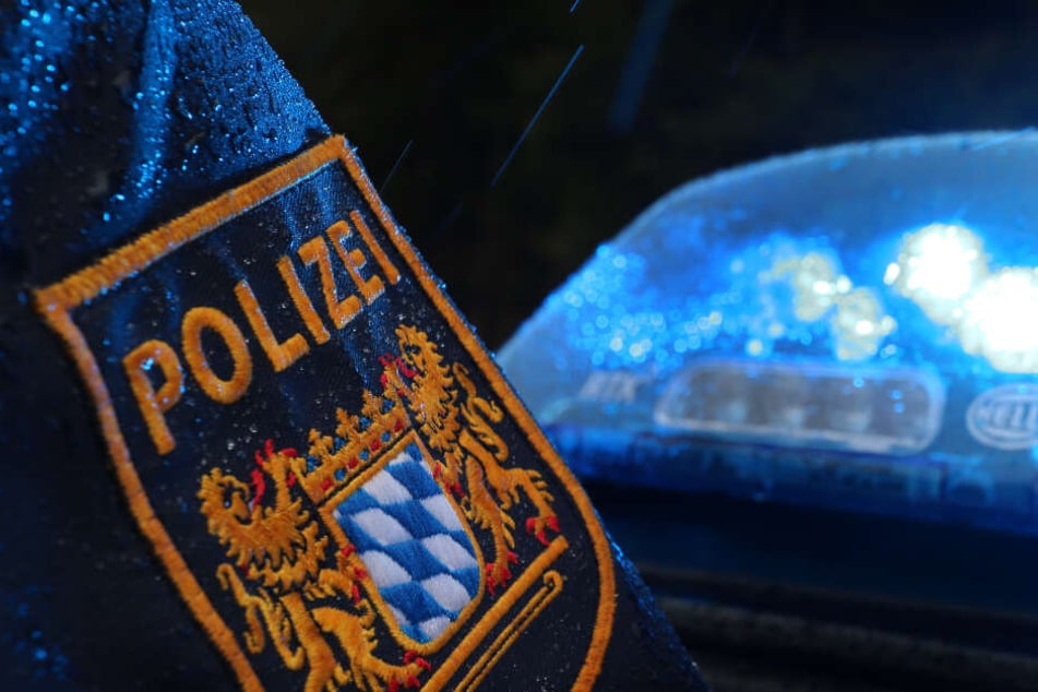 Die Polizei München sucht Zeugen, die den Unfall beobachtet haben. (Symbolbild)
