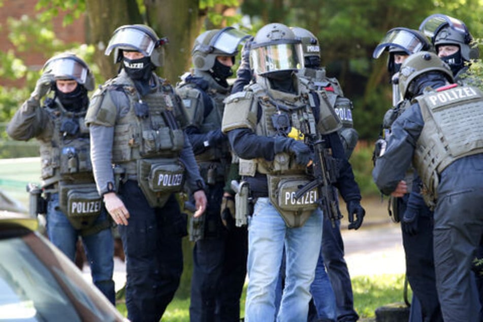 Drei Beamte der sächsischen Polizei mussten sich vor Gericht verantworten. (Symbolbild)