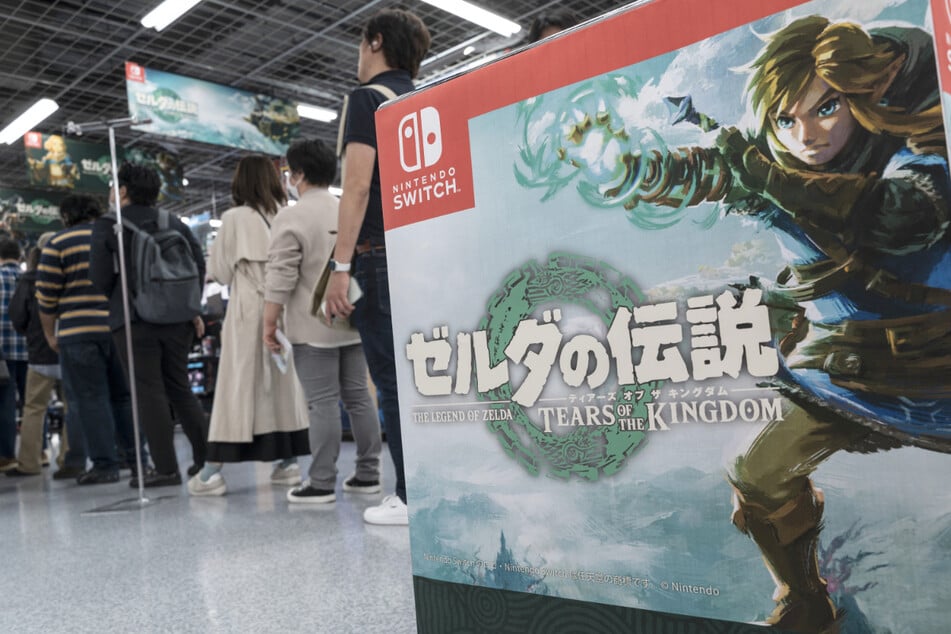 Nintendo has announced plans to produce a movie based on its Legend of Zelda game franchise.