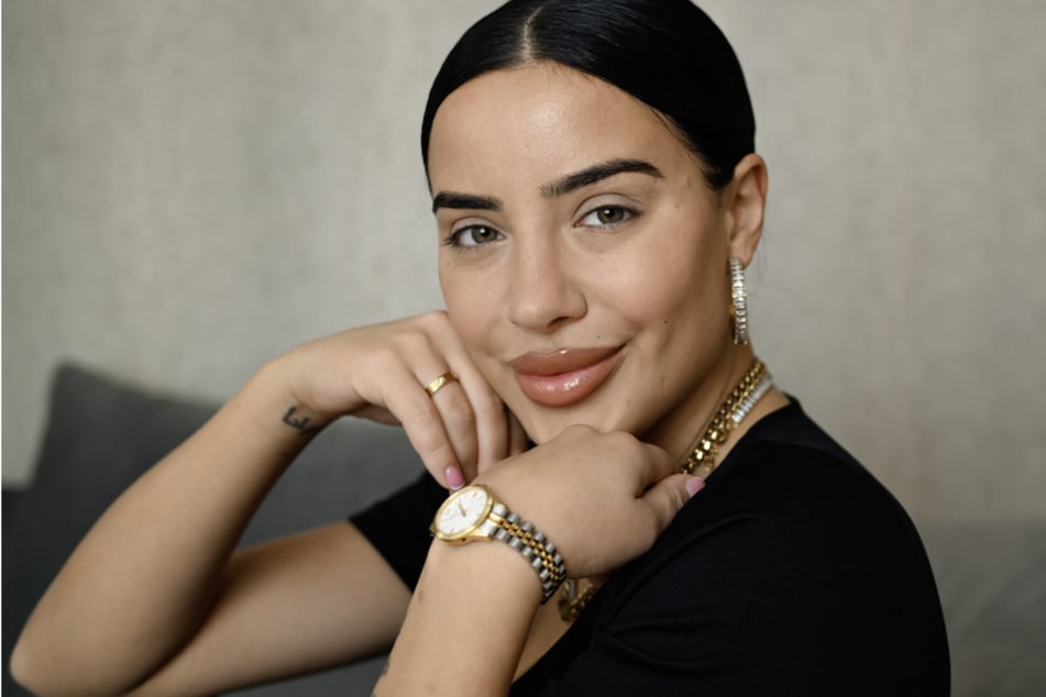 Quasi über Nacht verzeichnet Leyla Lahouar auf ihrem Instagram-Account eine Million Follower mehr. Da kann etwas nicht stimmen.