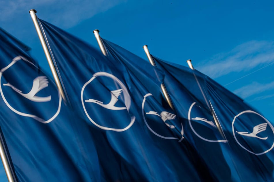 Die Lufthansa hat die Zustimmung zur Schlichtung in der Nacht zu Mittwoch zurückgezogen.