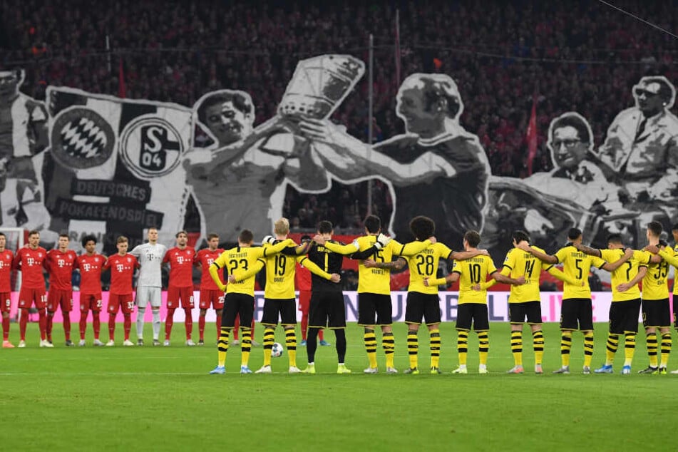 Zehn Jahre nach dem Tod des ehemaligen Nationaltorhüters Robert Enke. Auf großer Bühne setzen der FC Bayern München und Borussia Dortmund ein Zeichen und halten eine Gedenkminute vor dem Topspiel am Samstagabend.