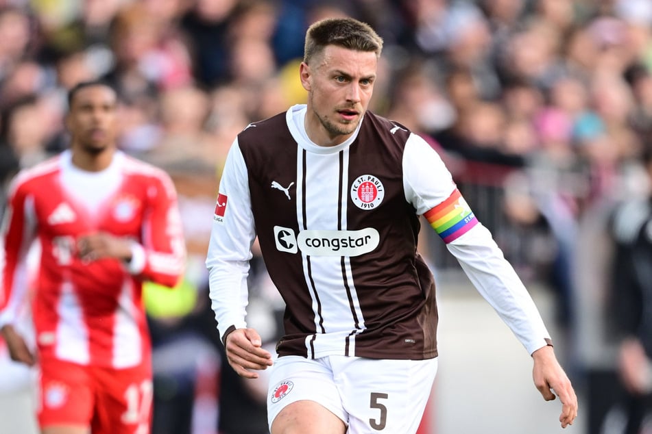 Hauke Wahl (31) bestritt am Samstag sein 100. Pflichtspiel für den FC St. Pauli.