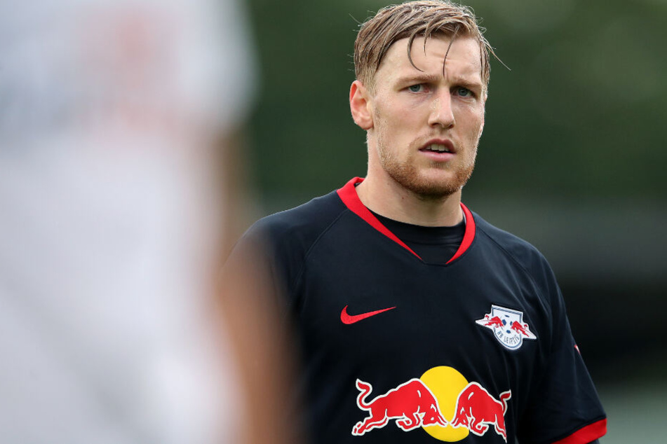 "Das stimmt nicht. Solch eine Klausel gibt es nicht", räumt Emil Forsberg mit den Gerüchten auf.