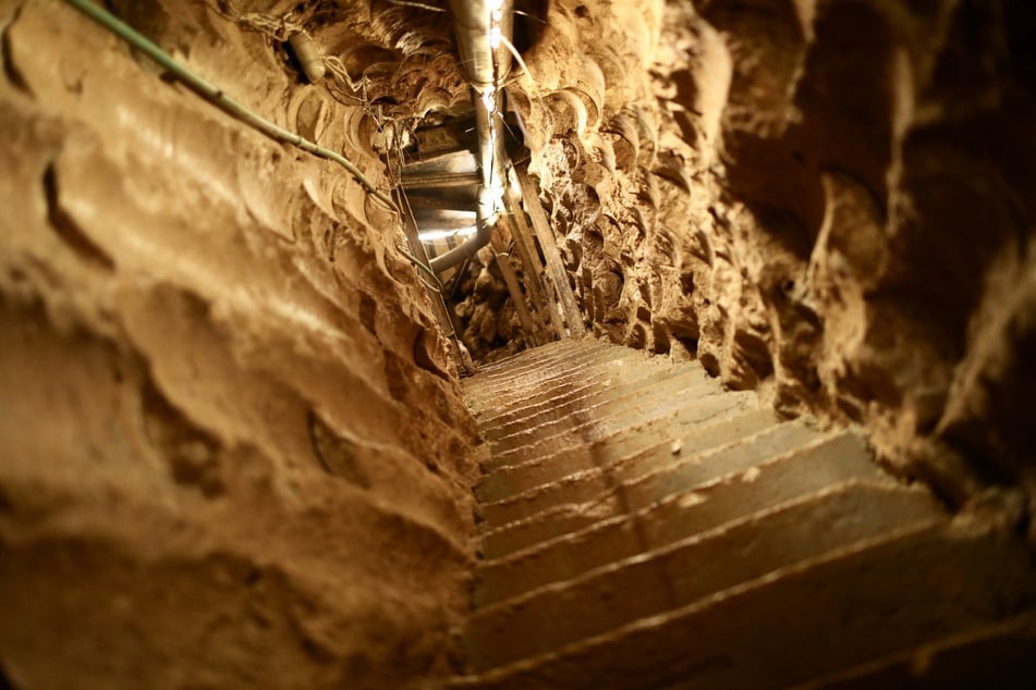 Blick in einen von der libanesischen Schiitenmiliz Hisbollah gegrabenen Tunnel. (Archivfoto)