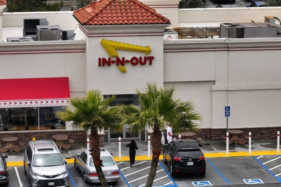 This photo shows an In-N-Out location in California.