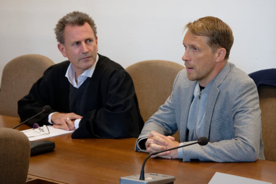 Der Comedian (47, r.) kämpft aktuell nicht nur vor Gericht gegen Christian Düren, sondern im Netz auch gegen Christian Wolf.