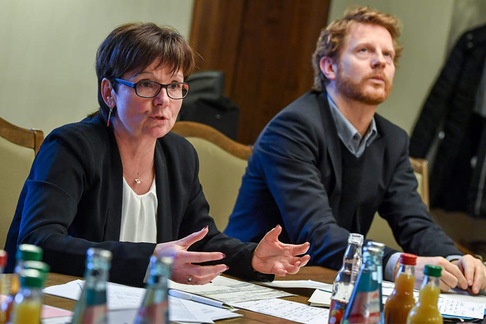 Jugendamtsleiterin Gunda Georgi (53) und Baubürgermeister Michael Stötzer (45, Grüne) geben Gas. Bis 2020 sollen zehn neue Kitas gebaut werden.