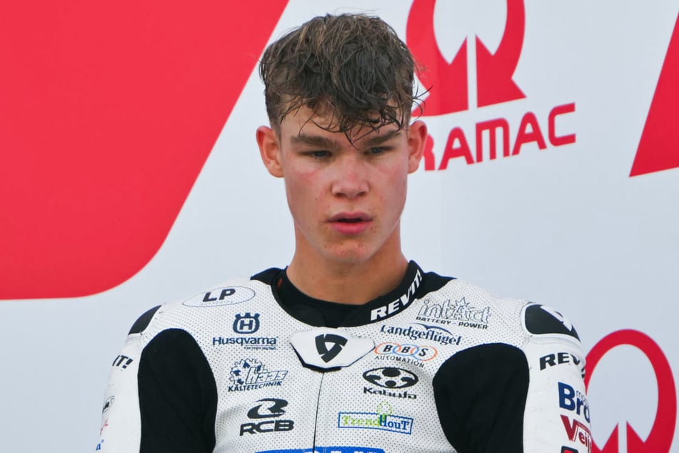 Sein Cousin ist tot - und das mit gerade einmal sieben Jahren! Groß ist die Trauer beim niederländischen Motorrad-Profi Collin Veijer (19).