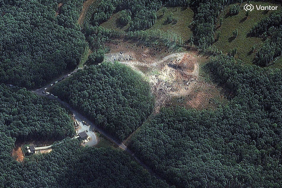 Das Gebäude wurde völlig zerstört. 18 Menschen kamen ums Leben.