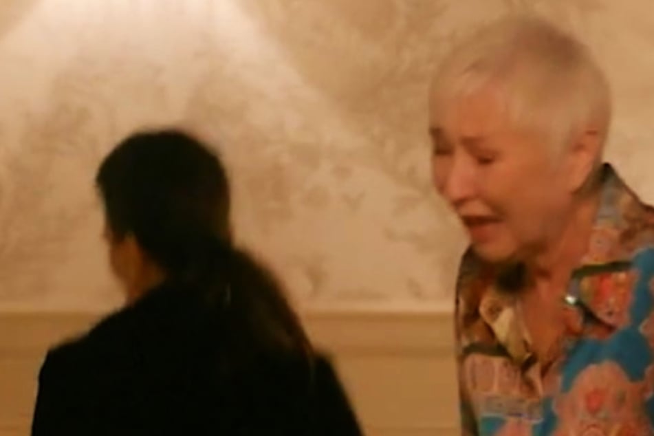 Alles was zählt: Haushälterin bricht heulend zusammen