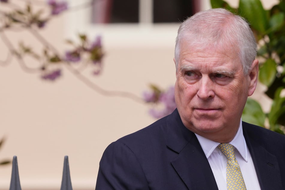 Als "Mrs. Windsor" getarnt: Andrew soll junge Frauen in den Palast geschleust haben