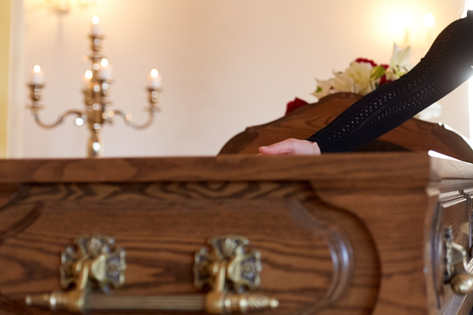 14-Jähriger ruft Mutter auf seiner eigenen Beerdigung an