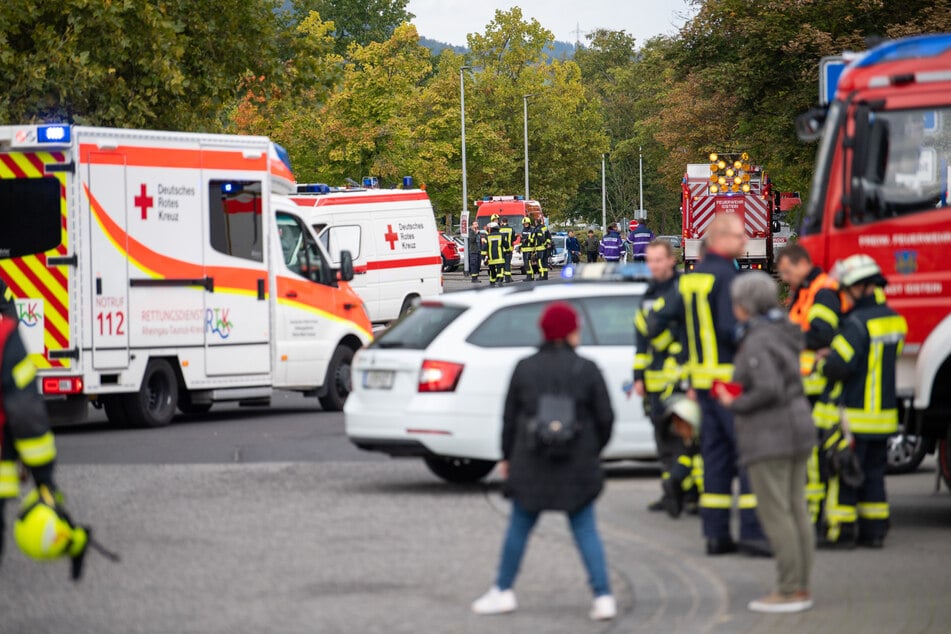 Durch ein bislang unbekanntes Gas sind mehrere Schüler der Limesschule in Idstein verletzt worden.
