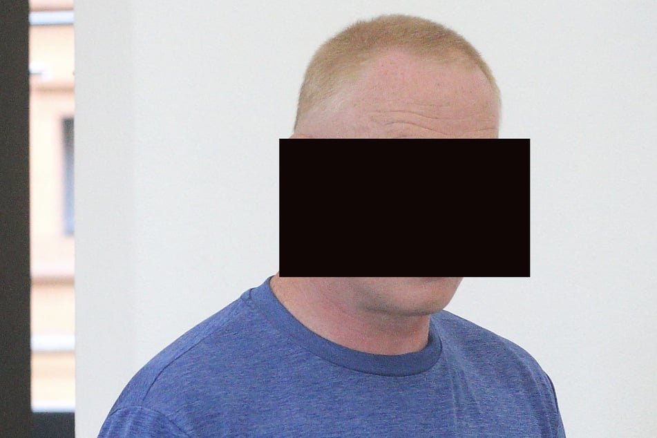 Hausmeister wegen Sexpuppe vor Gericht