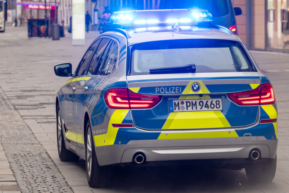München: Messerattacke in München: Täter auf der Flucht, Polizei fahndet