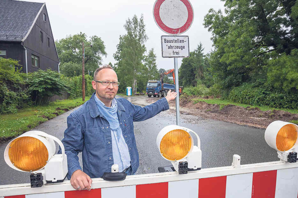 Vosi-Stadtrat Andreas Wolf-Kather (41) wirbt für die Wiederaufstellung des
Bärenbrunnens.