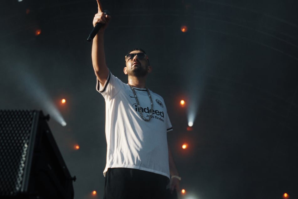 Relevant für den Musikunterricht an Schulen? Der Offenbacher Rapper Haftbefehl (Aykut Anhan, 39) in der Netflix-Doku "Babo - Die Haftbefehl-Story".