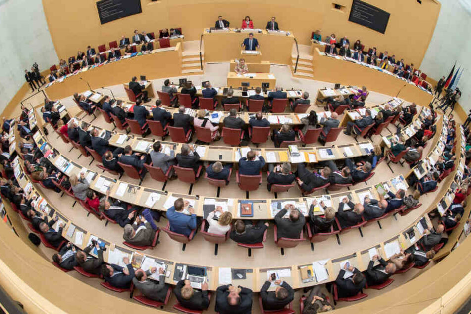 CSU und Freie Wähler haben eine neue Sitzordnung im bayerischen Landtag durchgesetzt.