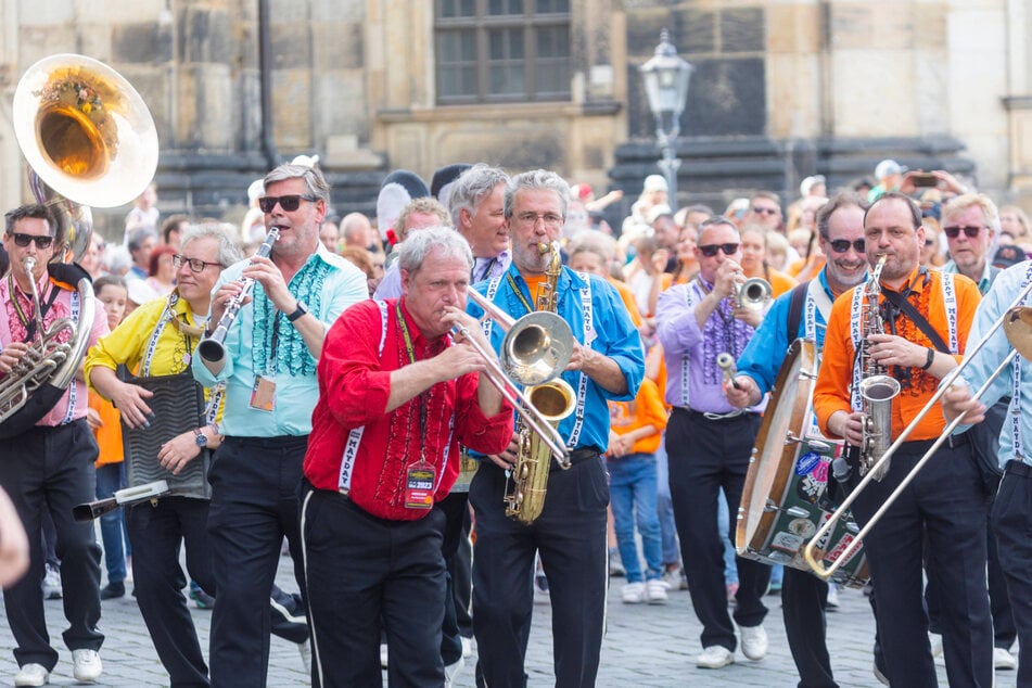 Die Dixieparade zieht am 17. Mai ab 16.30 Uhr eine Stunde durch die Altstadt.