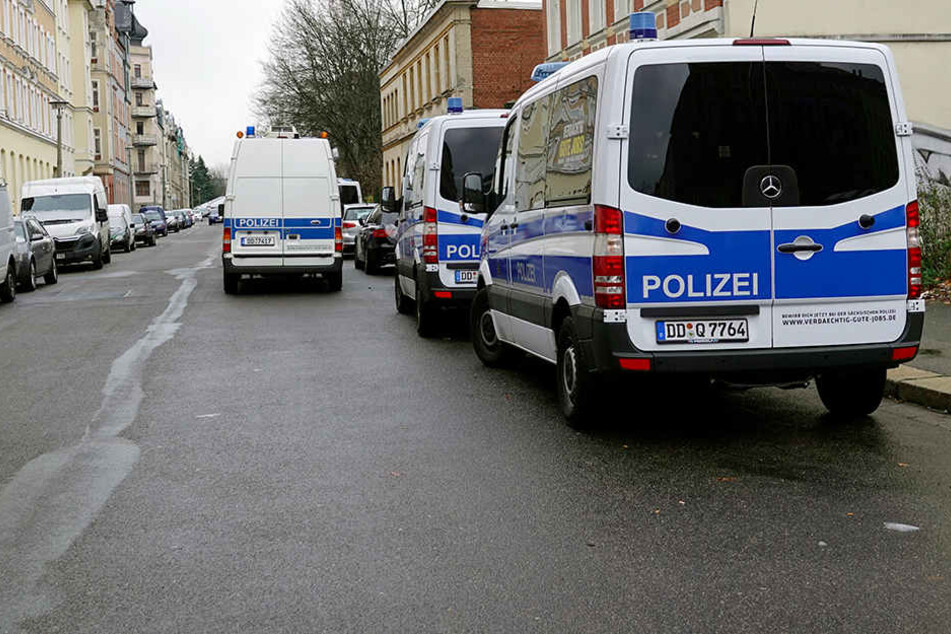 Die Razzia fand in einem Mehrfamilienhaus in der Jakobstraße statt.