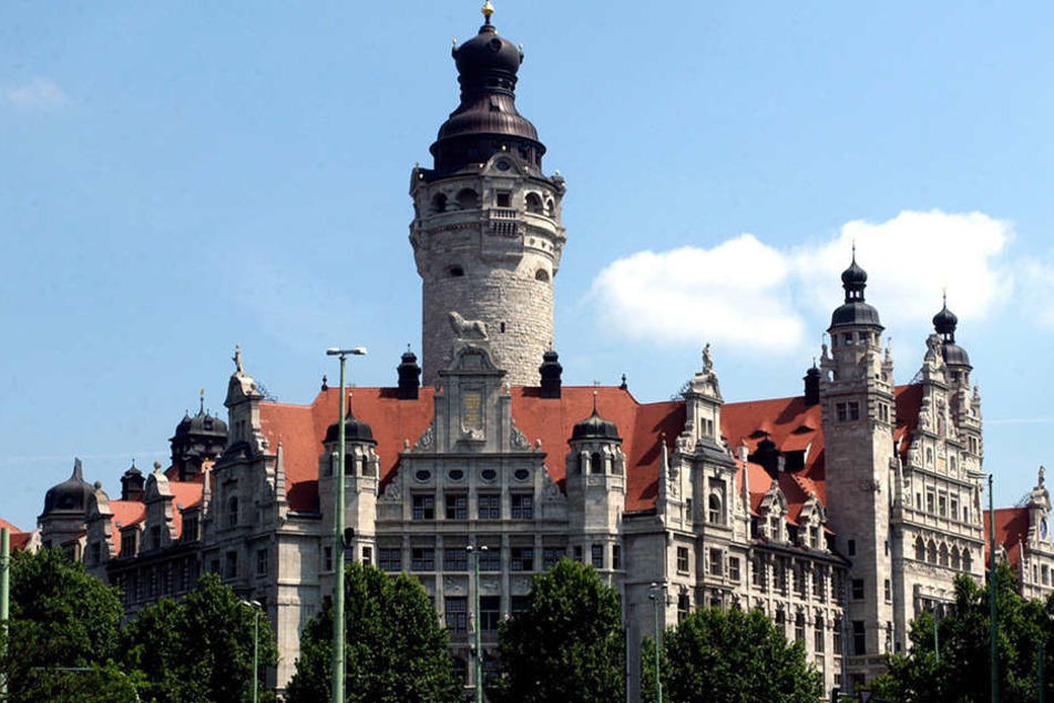 Der Amtsleiter für Gebäudemanagement, Bernd Bärthel, wurde zum "Amtsleiter mit Sonderauftrag" degradiert. Im Stadthaus musste er sein Büro räumen, sitzt jetzt im Keller.