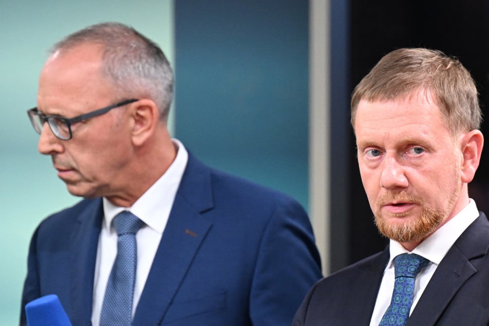 Ministerpräsident Michael Kretschmer (49, CDU) und Jörg Urban (60, AfD), hier im ZDF-Fernsehstudio nach der Landtagswahl.