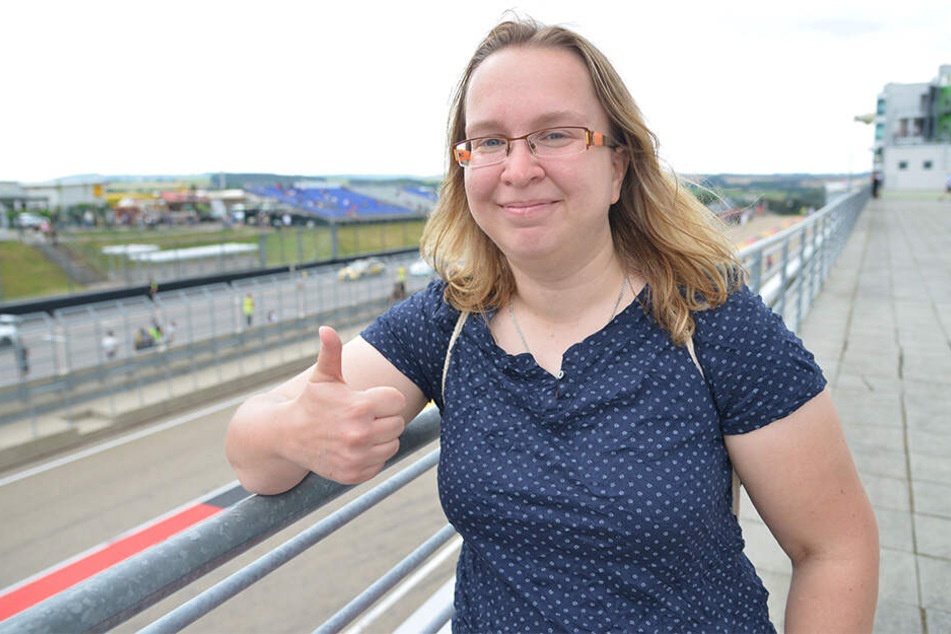 Susann Müller (31) durfte Filmstar Michael Fassbender (42) auf dem Sachsenring persönlich treffen.