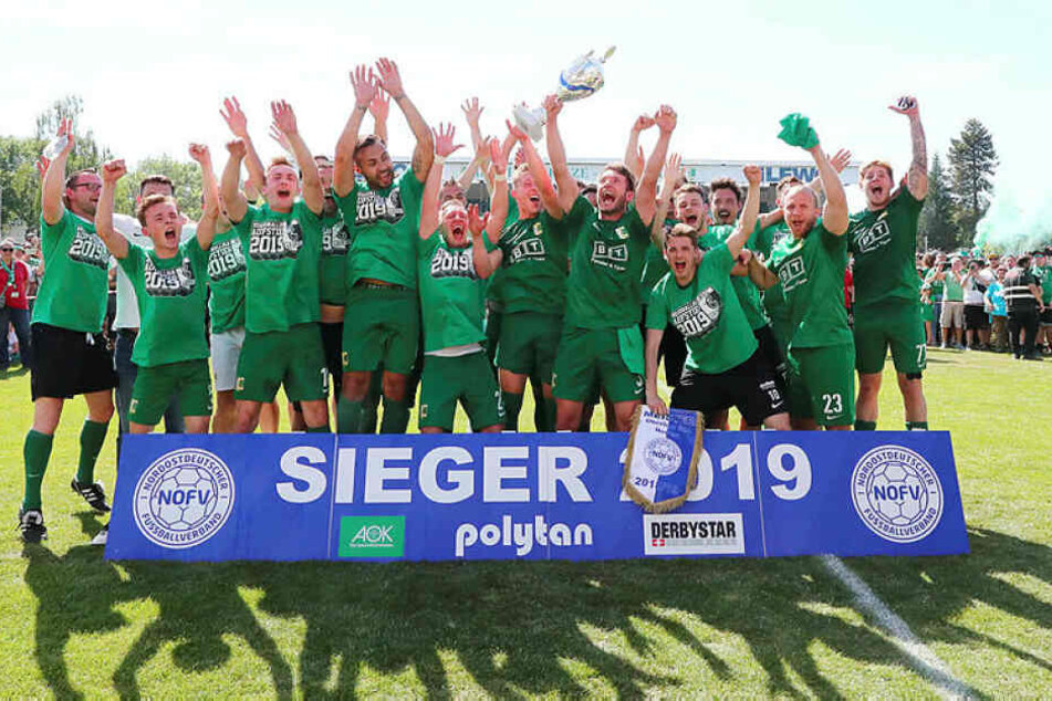 Chemie Leipzig stieg nach einem Jahr als Oberliga-Meister wieder in die Regionalliga auf.