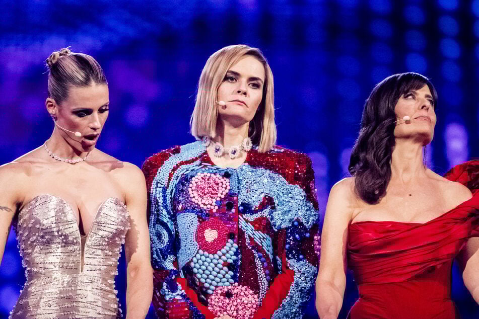 ESC-Moderatorin Hazel Brugger (31) dachte während ihres Auftritts zunächst, dass sie sich eingepinkelt hatte.